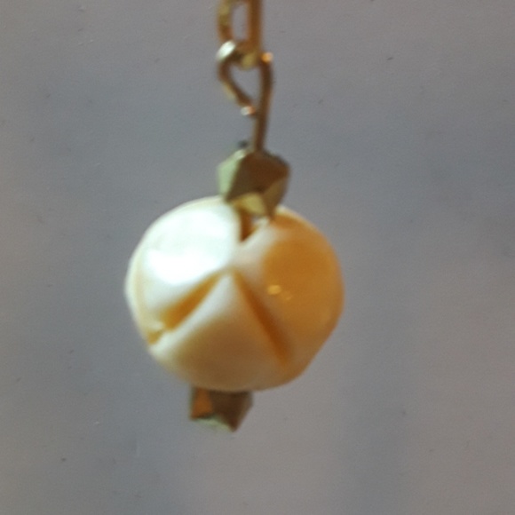 NWT Coral (dyed red) and vintage bead Earrings - Picture 3 of 3